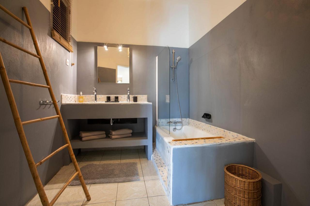 Place Au Manege Marseille Ngoại thất bức ảnh