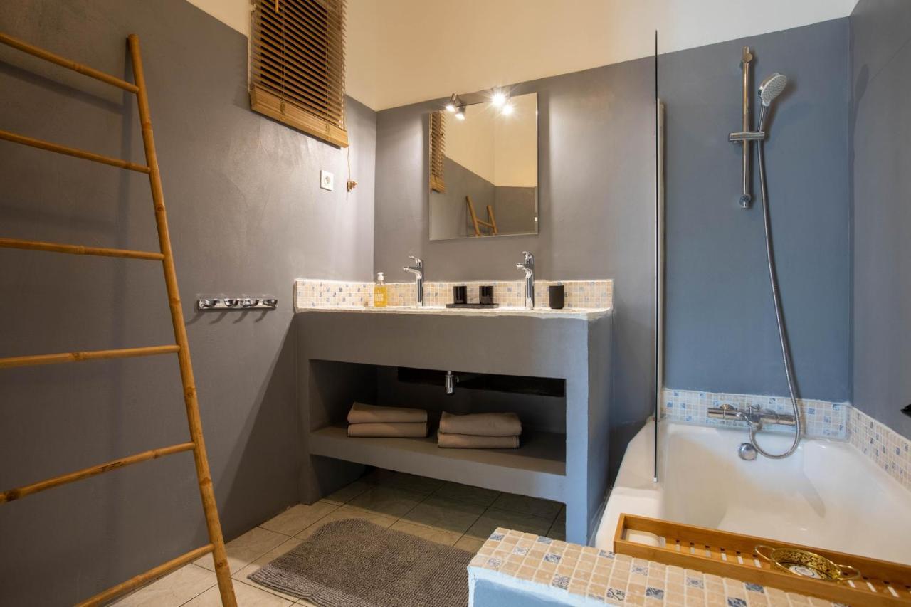 Place Au Manege Marseille Ngoại thất bức ảnh